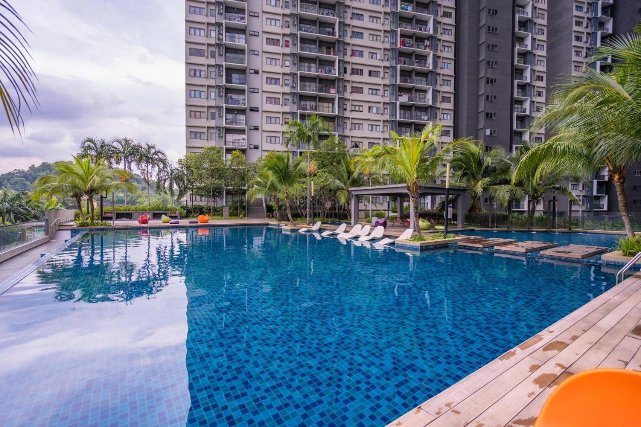 Peaceful 3-Bedroom With Pool 5 Pax - Wangsa Maju Kuala Lumpur Exterior photo