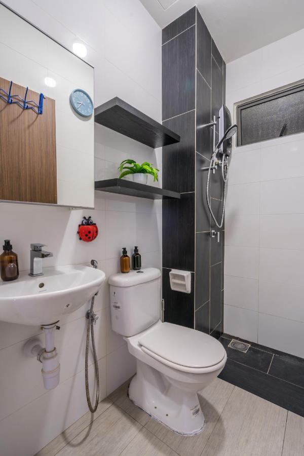 Peaceful 3-Bedroom With Pool 5 Pax - Wangsa Maju Kuala Lumpur Exterior photo